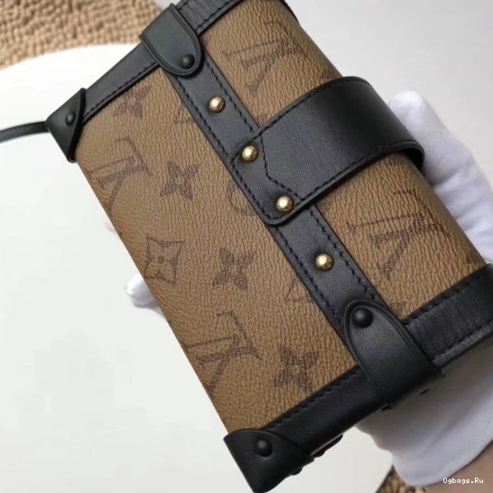 CHANELutch Louis Trunk Petite Malle Vuitton 0515